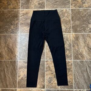 Women's Offline By Aerie OG Original Legging Hi Rise Short Inseam Black Size M